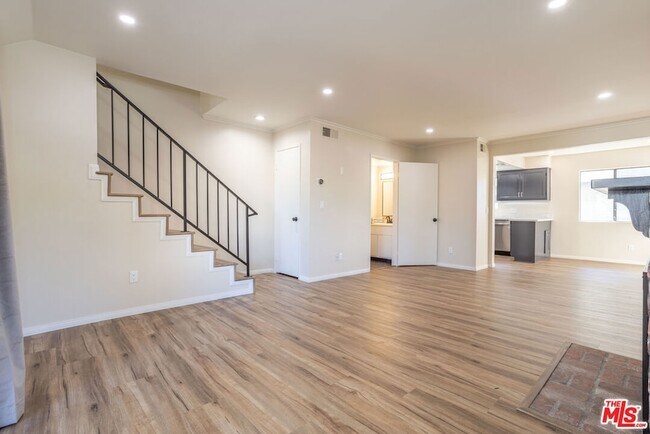 9140 Burnet Ave