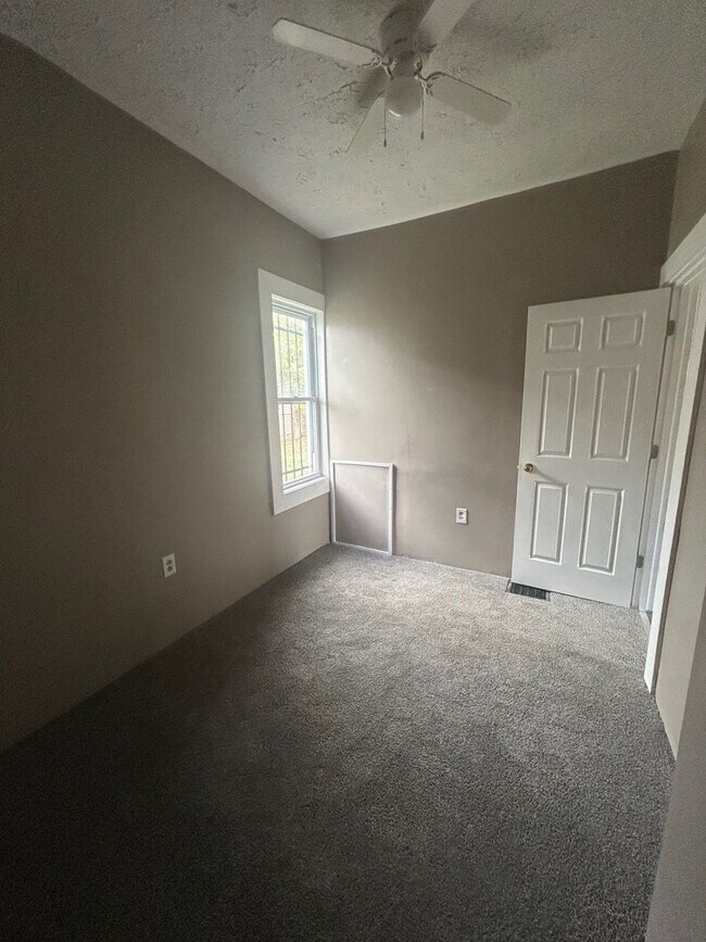 Photo - 3422 Seymour Ave Unidad 1