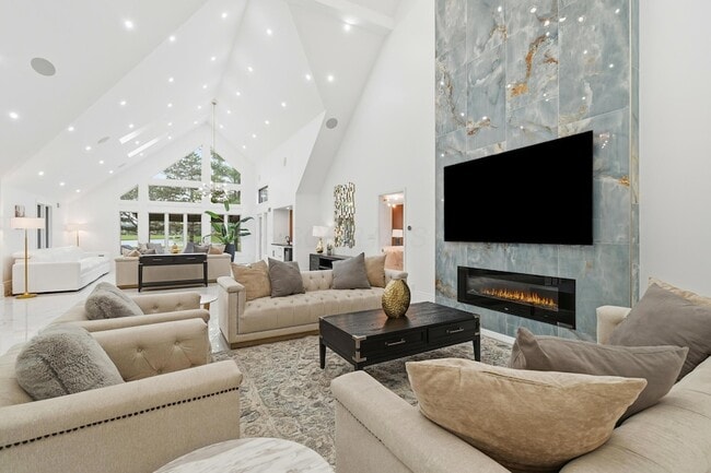 Photo - 8661 Craigston Ct