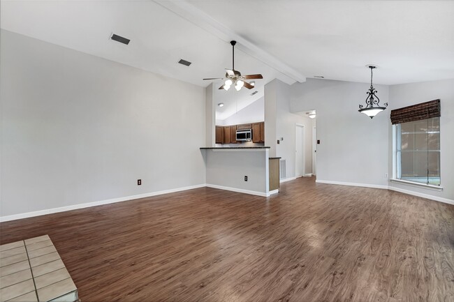 Photo - 15 Tulip Hill Ct