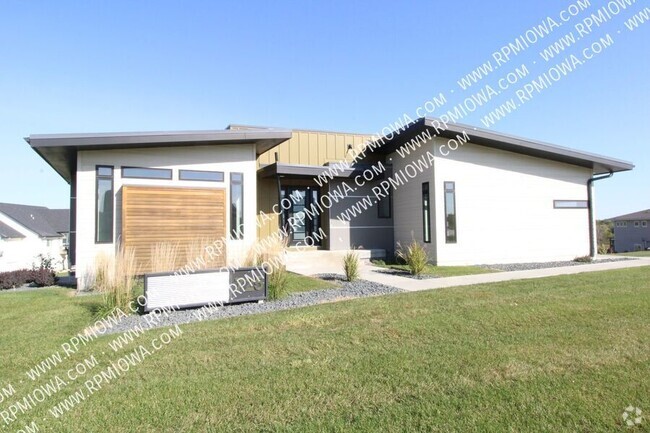 Building Photo - 725 Indian Ridge Drive Rental
