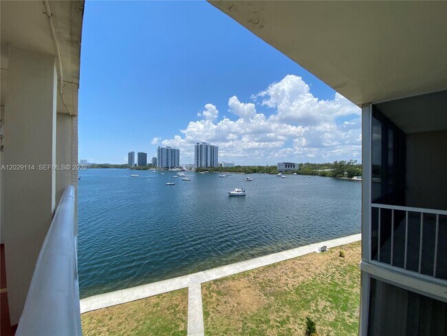 Photo - 2920 Point E Dr Unit N611