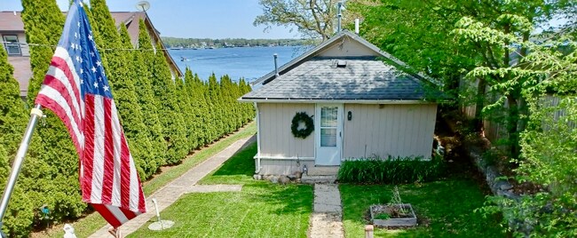 Photo - N53W34396-W34396 Rd Q Unit N53 W34396