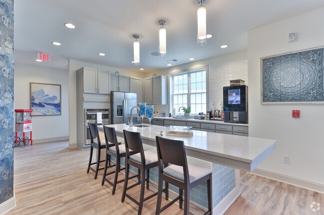Clubroom - Ridge at Rolling Hills