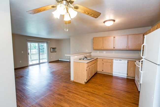 Photo - Charlotte Court Apartments