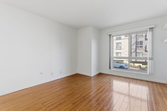 Photo - 1 Bed • 1 Bath Apartment with Balcony & Parking – Prime Oakland Location