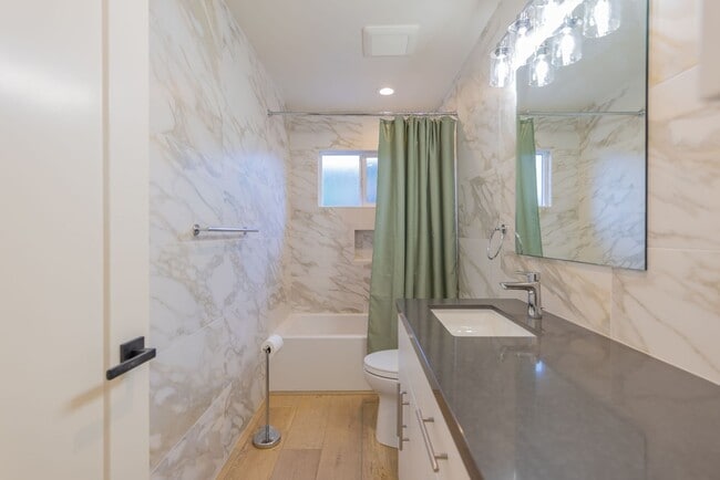 Photo - Burnham Express