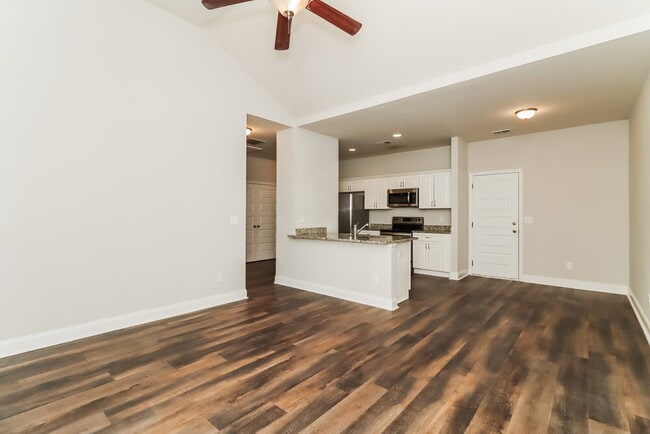 Photo - 67 Rosemont Ct