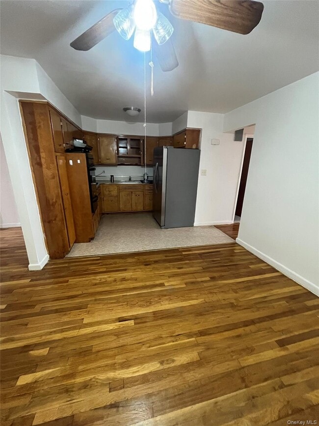 Photo - 85-39 75th St