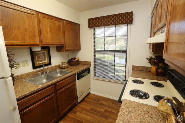 1BR,1BA - 719 SF