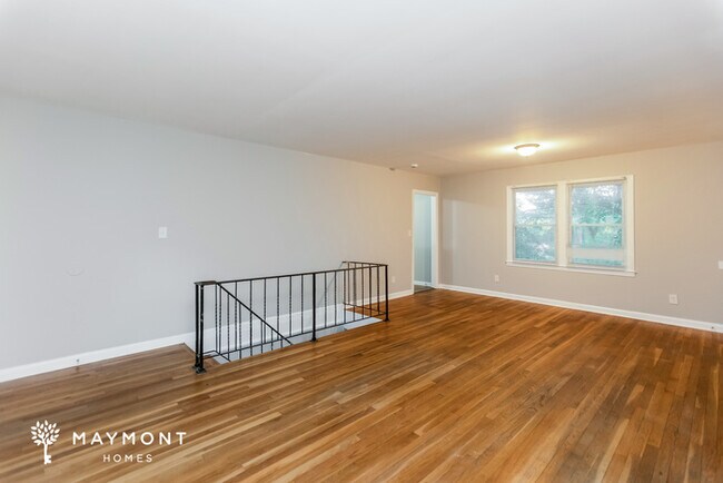 Photo - 2761 Oldknow Dr NW