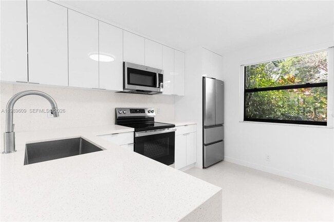 Building Photo - 10161 W Sunrise Blvd Unit 101