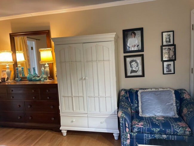 Photo - 198 Schools Dr Unidad ID1343304P