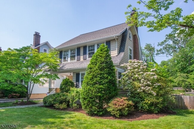 Photo - 69 Gordonhurst Ave
