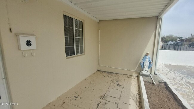 Photo - 675 Santa Barbara Dr