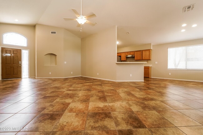 1486 W Sand Pebble Dr