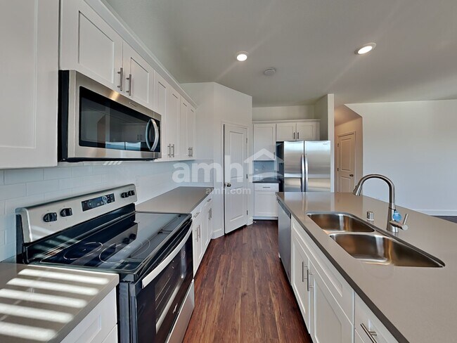 Photo - 4821 Yellow Star Ct