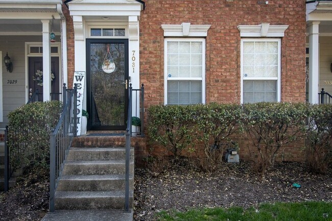 Building Photo - 7031 Sunnywood Dr