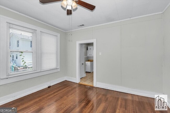 Photo - 1926 Howard Ave Unidad A