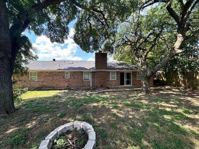 Photo - 1605 Miranda Ave