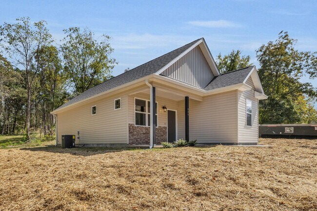 Photo - 806 Hogan Rd