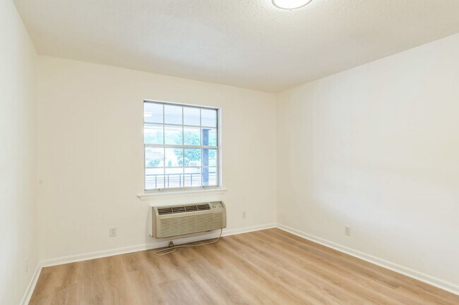 Photo - 2845 Dayton Blvd Unit 10