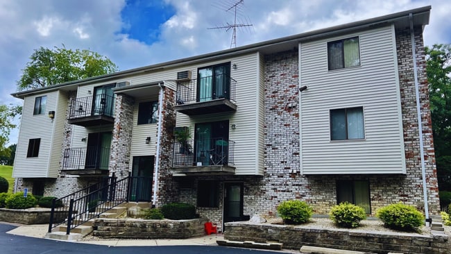 Building Photo - Bristol Apartments Unit 8423-203