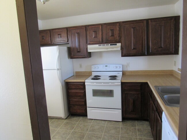Photo - 3 Bdrm Townhome-West Side! Unit D