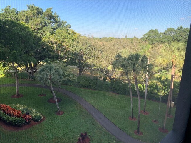 Photo - 1400 St Charles Pl Unit 524