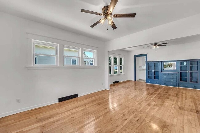 Building Photo - 1227 Bluff Ave Unit 1227 Bluff Avenue