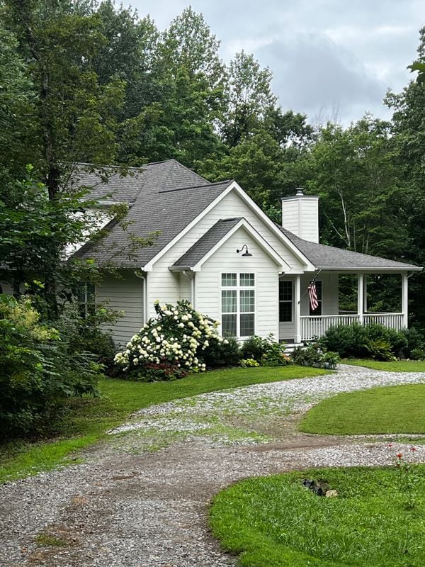 Photo - 577 Frontier Bluff Rd House