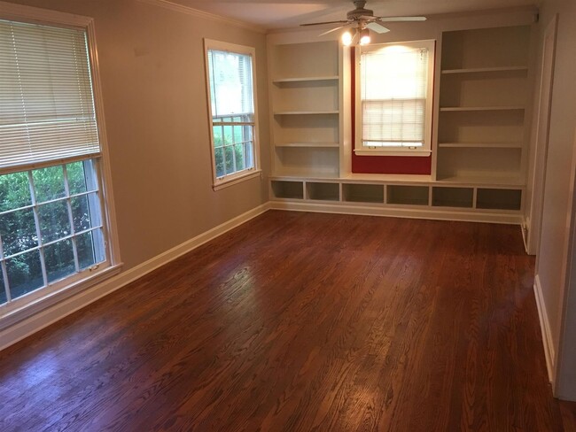 Photo - 700 Canebrake Dr