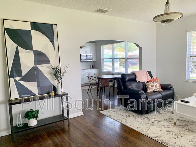 Photo - 701 S 26th St Unit B