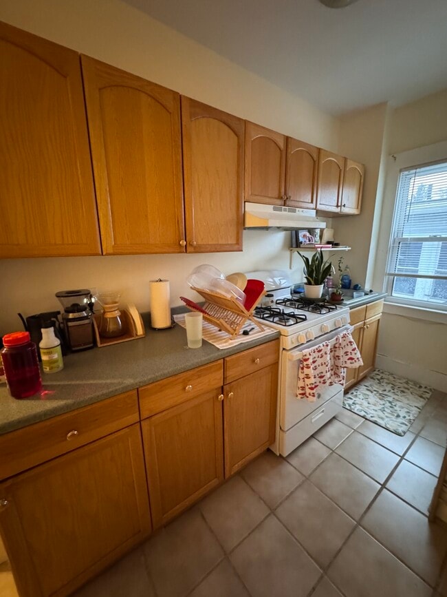 Photo - 132 1/2 Oxford St Condo Unit 12