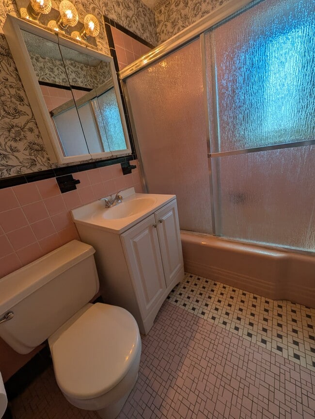 Photo - 572 Whitney Ave Unit 3E