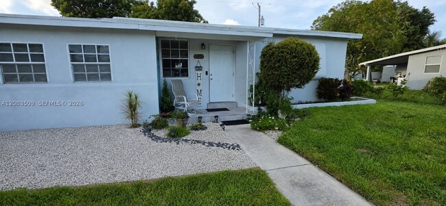 Photo - 1533 NE 48th St