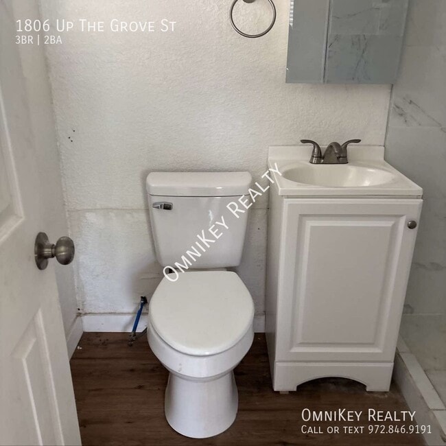 Photo - 1806 Up the Grove St