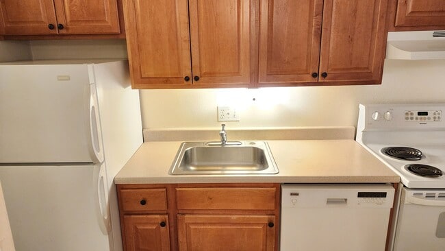 Photo - 918 S Logan St Unit 202