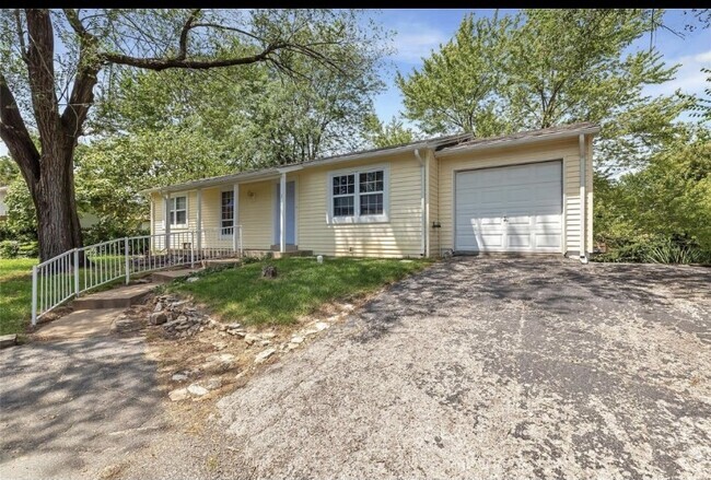 Building Photo - 3 Plum Tree Dr Rental