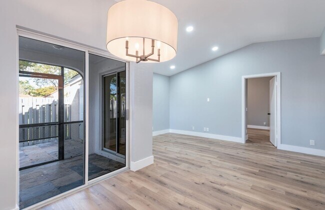 Photo - 1579 Springside Dr