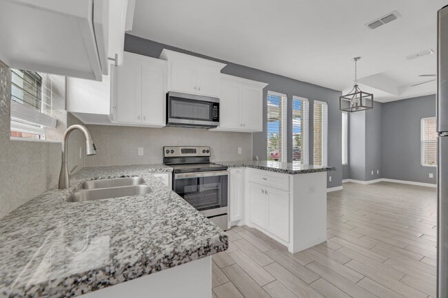 Photo - 5701 Nightingale Ave