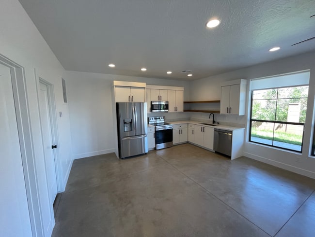 Photo - 676 676 W Lava Pointe Dr