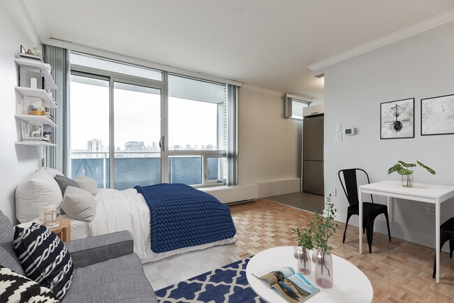 Photo - Prince Arthur Unit 01602