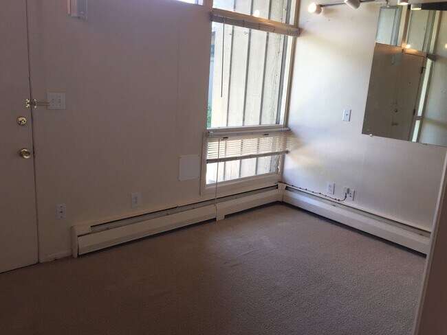 Photo - Seven Thirty, LLC (745) Unidad 745 #1