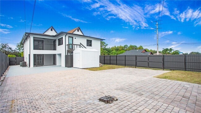 Photo - 9002 Somerset Ln