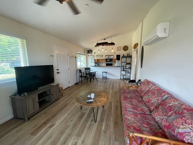 Building Photo - Kahoma Village Three Bedroom/Two Bathroom Unit 7-106 Rental