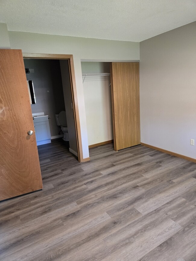 Photo - 8th & 8th Apartments Unidad 107