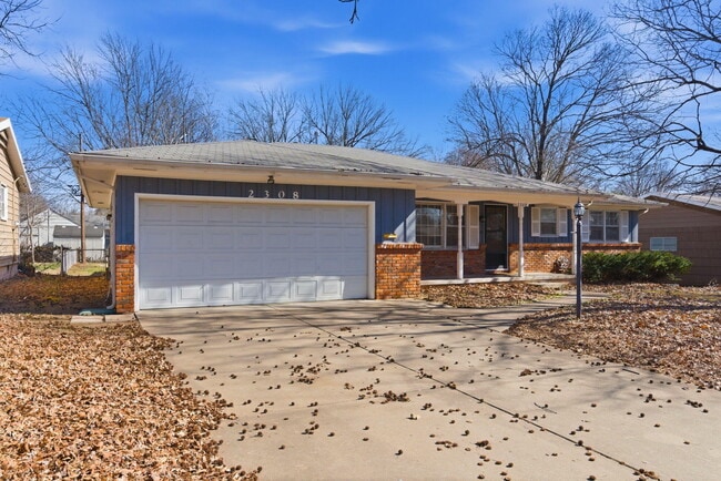 Photo - 2308 S Hampton Ave