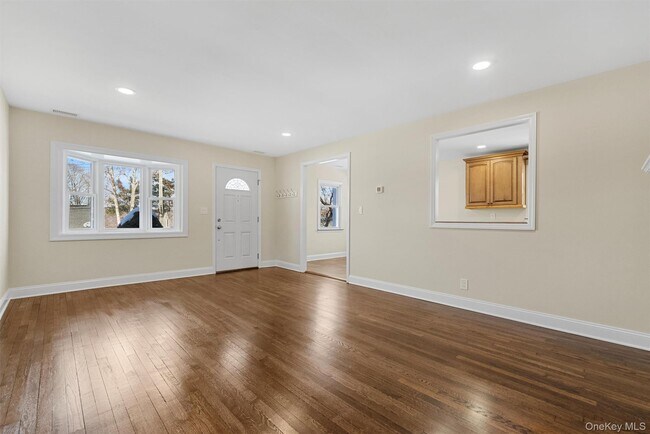 Photo - 913 Parkway Pl