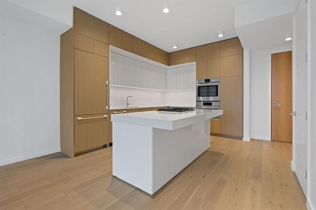 Photo - 313 W 17th St Unit 1203